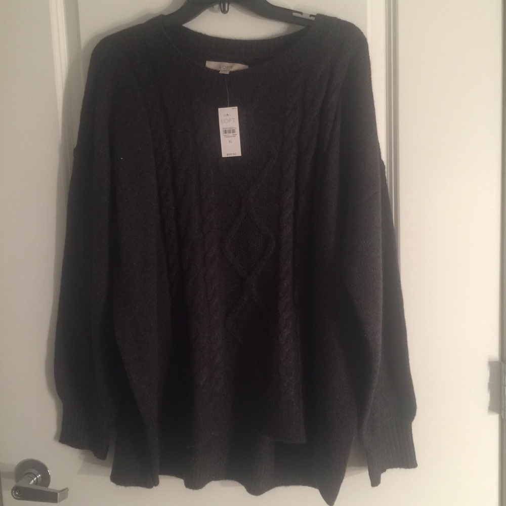 GREY CABLE KNIT SWEATER
